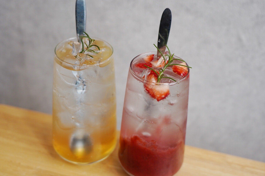 中壢最美餐盤在哪？冬季限定草莓可朗芙好好拍！重點是也好吃，手作豬肉漢堡排飯也是必點～