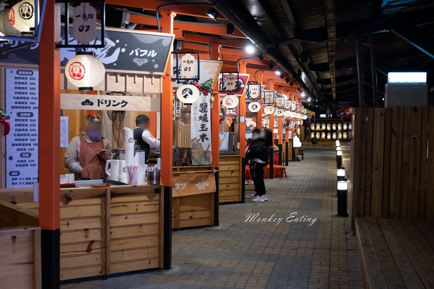 【台中南屯】直男串燒｜漁人町市集日式串燒，獨門醬汁手工燒烤，豬肉蔬菜捲、五花肉、雞皮串大推！ - 貪吃猴的幻想