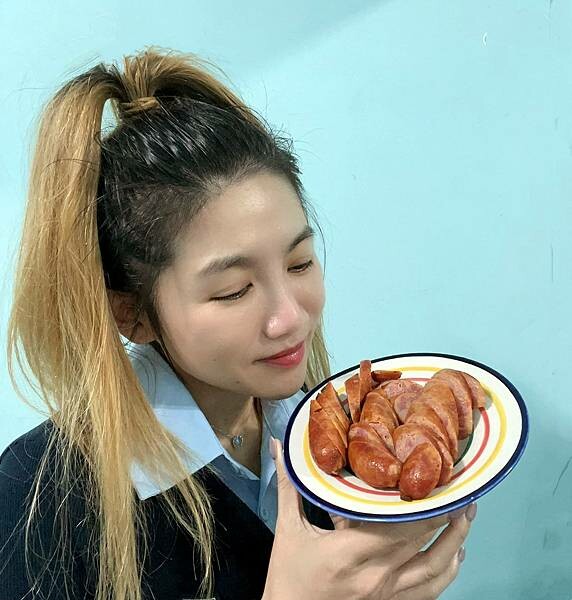 【禮盒推薦】魚香涎珍饈之禮,雙重美味!烏金高粱香腸及琥珀一口