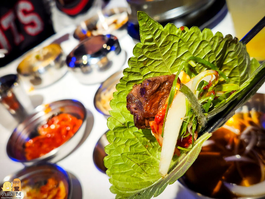 台北市松山區南京復興站新開幕韓式燒烤-本家選手村,韓系鮮肉桌邊幫你烤,超有特色調酒搭配試營運活動肉類買1送1