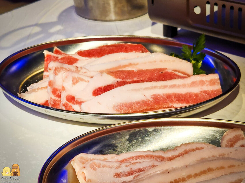 台北市松山區南京復興站新開幕韓式燒烤-本家選手村,韓系鮮肉桌邊幫你烤,超有特色調酒搭配試營運活動肉類買1送1