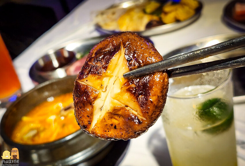 台北市松山區南京復興站新開幕韓式燒烤-本家選手村,韓系鮮肉桌邊幫你烤,超有特色調酒搭配試營運活動肉類買1送1