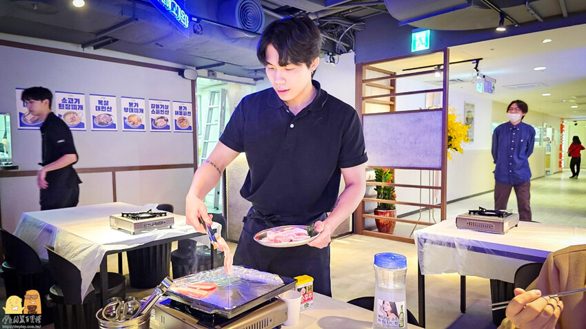 台北市松山區南京復興站新開幕韓式燒烤-本家選手村,韓系鮮肉桌邊幫你烤,超有特色調酒搭配試營運活動肉類買1送1