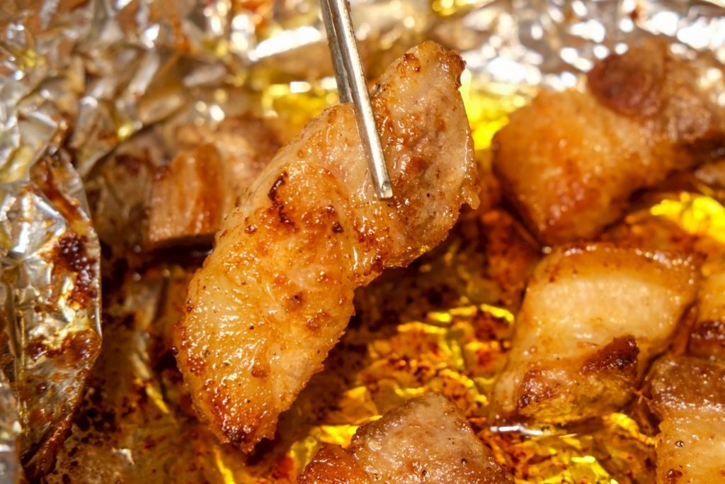 台北松山區道地韓式燒肉!本家選手村帥歐爸桌邊烤肉,小菜無限吃到飽。