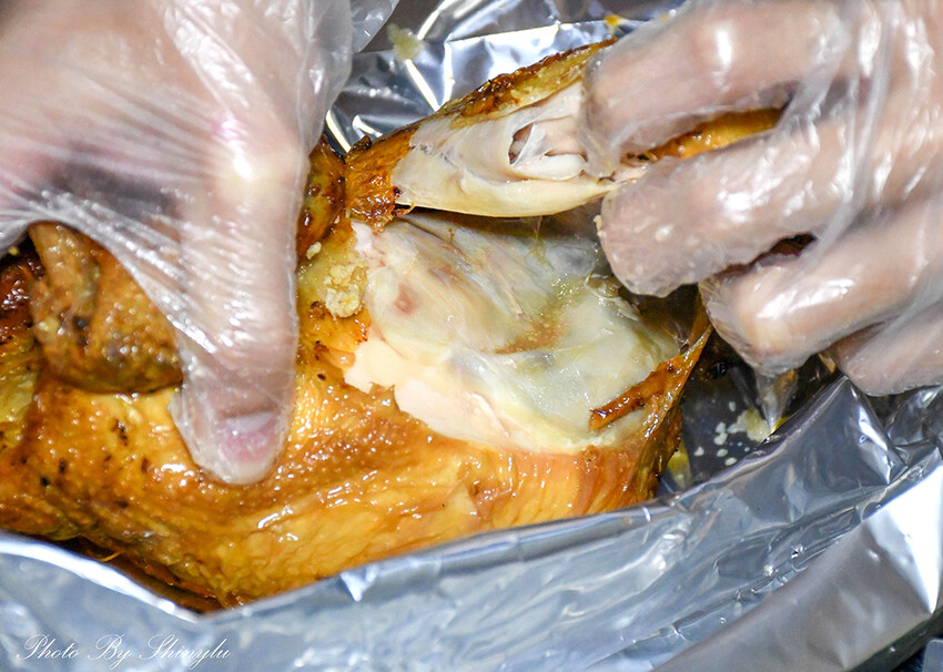 份量好多！有烤雞二吃/鹹豬肉/雞肉香腸/陳紹醉鮮蝦/只要1680元