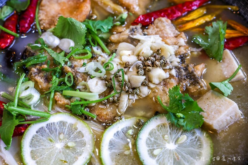 新北市蘆洲區【蘆洲火鍋推薦】羽臨創意湯鍋 主食自助吧吃到飽,一個人也能吃酸菜魚火鍋