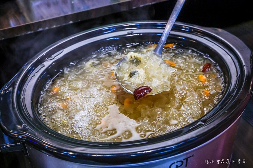 新北市蘆洲區【蘆洲火鍋推薦】羽臨創意湯鍋 主食自助吧吃到飽,一個人也能吃酸菜魚火鍋