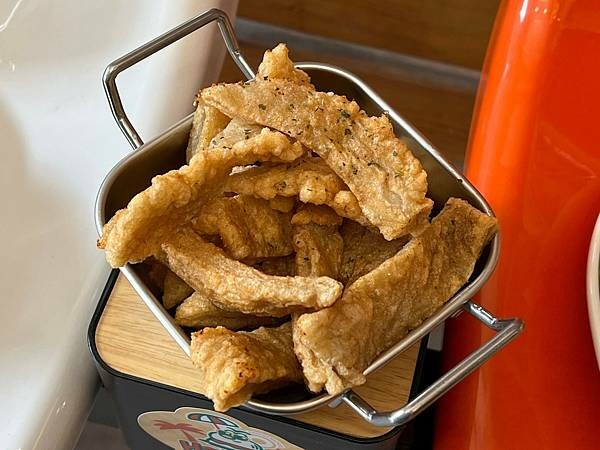 (高雄漢堡)好哇好哇美式餐館~純正夏威夷漢堡飯、酥脆卡滋經典 (高雄漢堡)好哇好哇美式餐館~純正夏威夷漢堡飯、酥脆卡滋經典