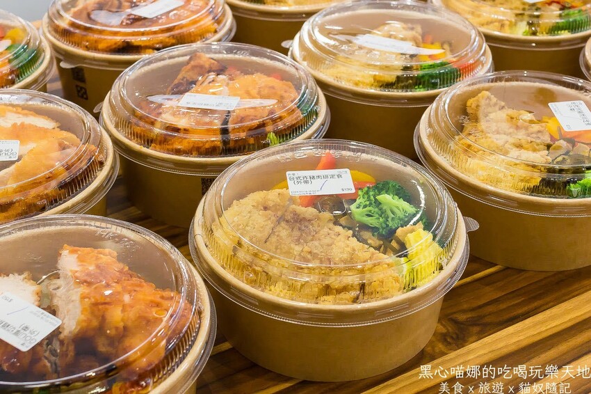 高雄左營︱GouGou吃炸雞　在炸雞主題咖啡廳吃滿滿炸物下午茶！　