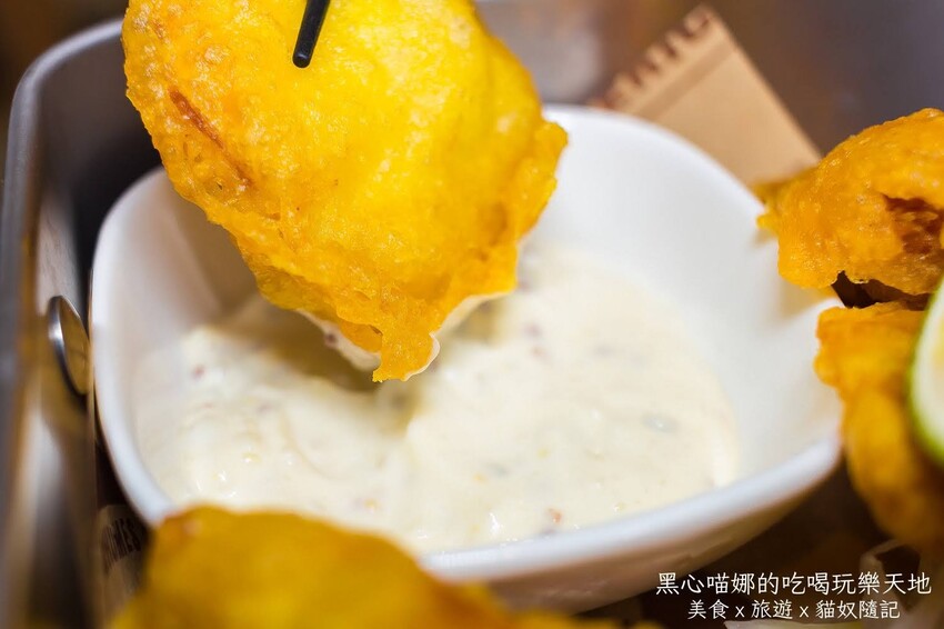 高雄左營︱GouGou吃炸雞　在炸雞主題咖啡廳吃滿滿炸物下午茶！　