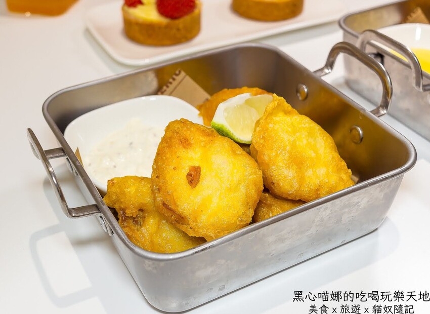 高雄左營︱GouGou吃炸雞　在炸雞主題咖啡廳吃滿滿炸物下午茶！　