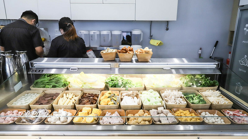 宜蘭縣五結鄉台中｜火鍋 饗點鍋 :$388元起就享蔬菜飲料吃到飽，讓人超嗨，痛風系海鮮盆是這樣