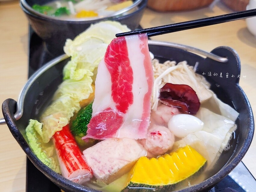 宜蘭縣五結鄉最低388元起！無限爽吃生熟食自助吧！超浮誇巨龍滿載海陸拼盤，35盎司大胃王肉盤，通通等你來挑戰！