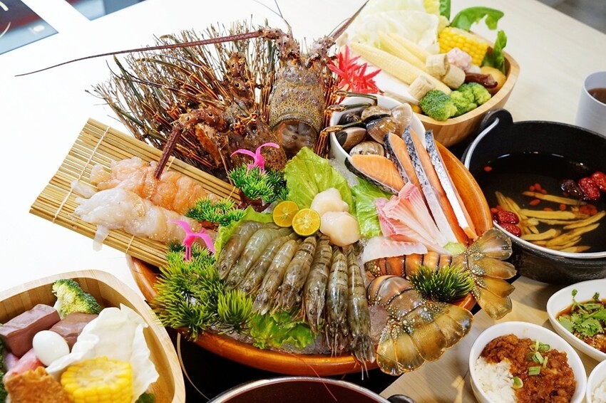 宜蘭縣五結鄉最低388元起！無限爽吃生熟食自助吧！超浮誇巨龍滿載海陸拼盤，35盎司大胃王肉盤，通通等你來挑戰！