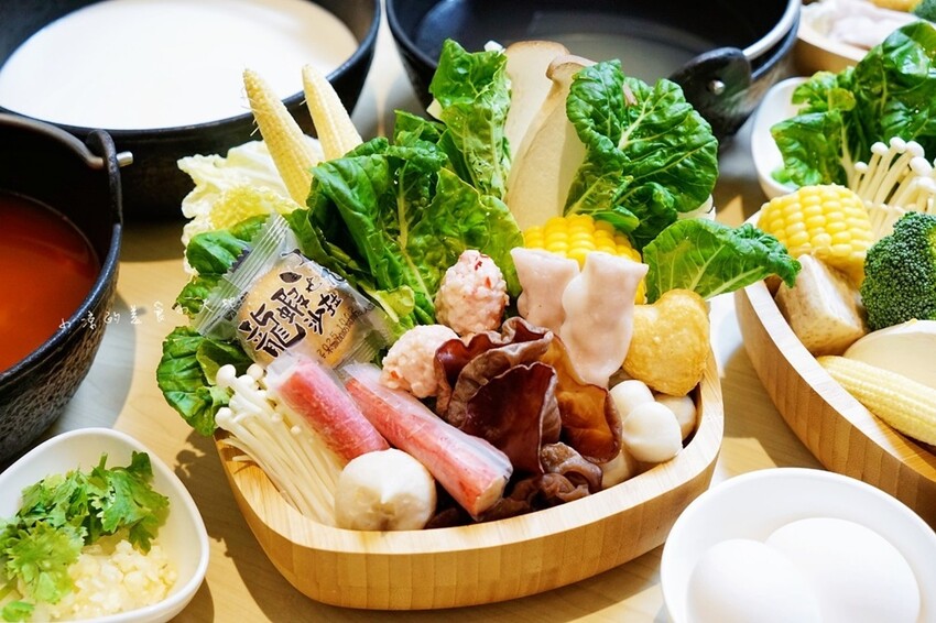 宜蘭縣五結鄉最低388元起！無限爽吃生熟食自助吧！超浮誇巨龍滿載海陸拼盤，35盎司大胃王肉盤，通通等你來挑戰！