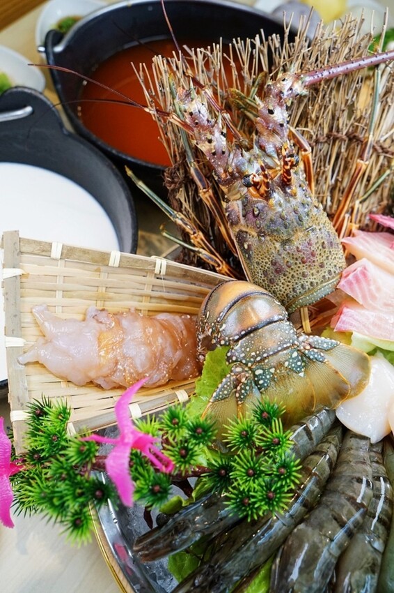 宜蘭縣五結鄉最低388元起！無限爽吃生熟食自助吧！超浮誇巨龍滿載海陸拼盤，35盎司大胃王肉盤，通通等你來挑戰！