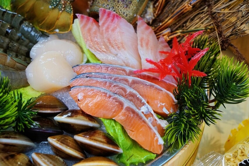 宜蘭縣五結鄉最低388元起！無限爽吃生熟食自助吧！超浮誇巨龍滿載海陸拼盤，35盎司大胃王肉盤，通通等你來挑戰！