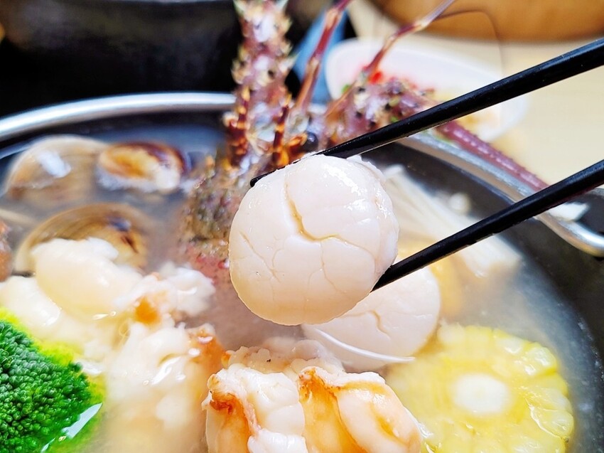 宜蘭縣五結鄉最低388元起！無限爽吃生熟食自助吧！超浮誇巨龍滿載海陸拼盤，35盎司大胃王肉盤，通通等你來挑戰！