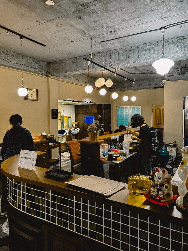 高雄市新興區高雄美食 – 卷季 x 昭和風可麗餅專賣