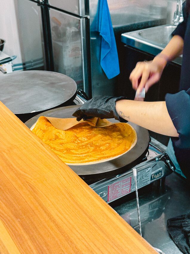 高雄市新興區高雄美食 – 卷季 x 昭和風可麗餅專賣