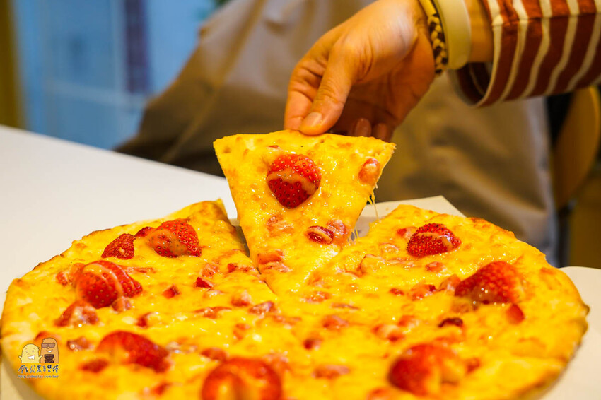 台北市松山區草莓季來了！台北1985窯烤披薩季節限定草莓pizza，酸甜口味加起司！幸福感滿滿