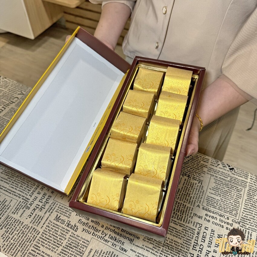 你相信嗎？超大顆12吋草莓奶油布丁蛋糕只要1399元😮 從內到外都有滿滿的農場直運草莓，草莓控能不買來吃嗎？--跟著踢小米吃喝玩樂趣