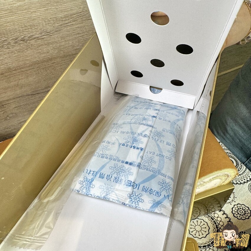 桃園市桃園區全台最佛心價的生乳捲和水果蛋糕店！ 20公分原味爆漿生乳捲只要260元！ 牛肚蛋糕你們看過了嗎？