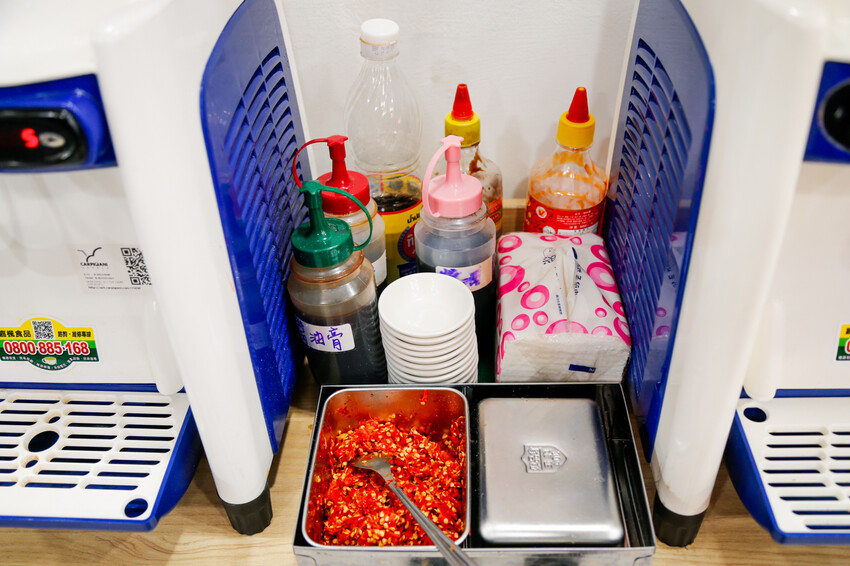 份量十足的南洋風味手作河粉．必點廣東雲吞包整尾蝦仁~政大少新越泰美食廚房-飲料無限暢飲