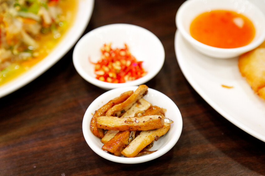 份量十足的南洋風味手作河粉．必點廣東雲吞包整尾蝦仁~政大少新越泰美食廚房-飲料無限暢飲