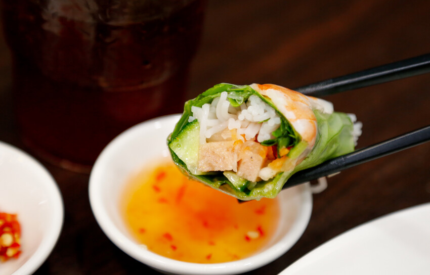 份量十足的南洋風味手作河粉．必點廣東雲吞包整尾蝦仁~政大少新越泰美食廚房-飲料無限暢飲