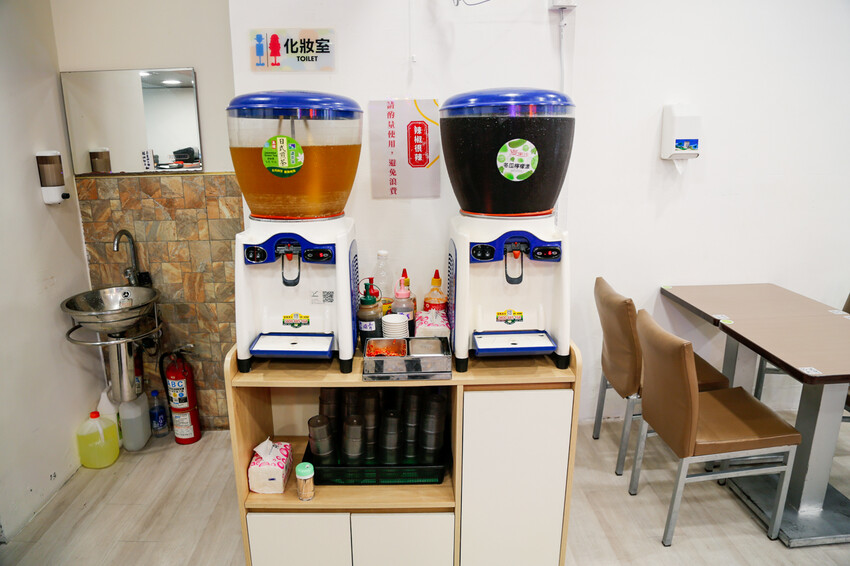 份量十足的南洋風味手作河粉．必點廣東雲吞包整尾蝦仁~政大少新越泰美食廚房-飲料無限暢飲