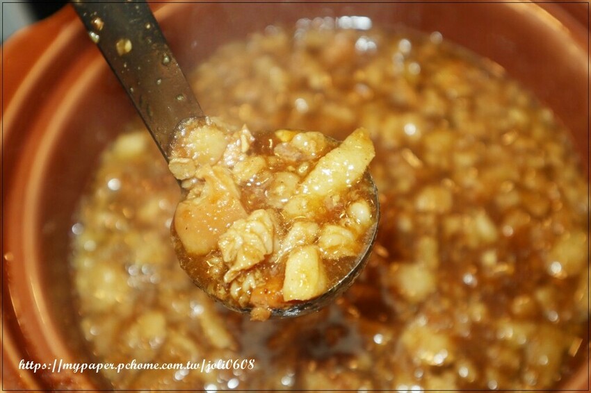 桃園市桃園區【孫東寶 台式牛排教父】桃園中山店~桃園牛排推薦 麻辣牛排新登場 經典牛排與麻辣醬料完美結合 每一口都是味蕾的極致享受