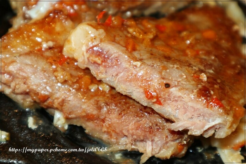 桃園市桃園區【孫東寶 台式牛排教父】桃園中山店~桃園牛排推薦 麻辣牛排新登場 經典牛排與麻辣醬料完美結合 每一口都是味蕾的極致享受