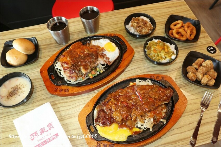 桃園市桃園區【孫東寶 台式牛排教父】桃園中山店~桃園牛排推薦 麻辣牛排新登場 經典牛排與麻辣醬料完美結合 每一口都是味蕾的極致享受