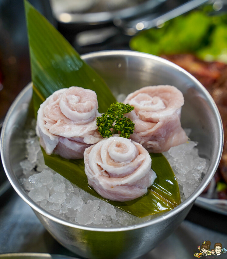 美術館 新潮的潮虎老火鍋，晚餐宵夜不孤單、六款特製湯頭、獨家虎氏功夫菜、三湯頭之賓士鍋 - 跟著尼力吃喝玩樂＆親子生活