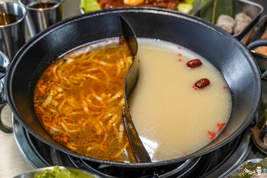 美術館 新潮的潮虎老火鍋，晚餐宵夜不孤單、六款特製湯頭、獨家虎氏功夫菜、三湯頭之賓士鍋 - 跟著尼力吃喝玩樂＆親子生活