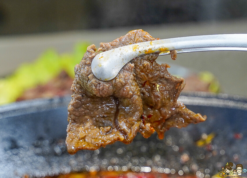 美術館 新潮的潮虎老火鍋，晚餐宵夜不孤單、六款特製湯頭、獨家虎氏功夫菜、三湯頭之賓士鍋 - 跟著尼力吃喝玩樂＆親子生活