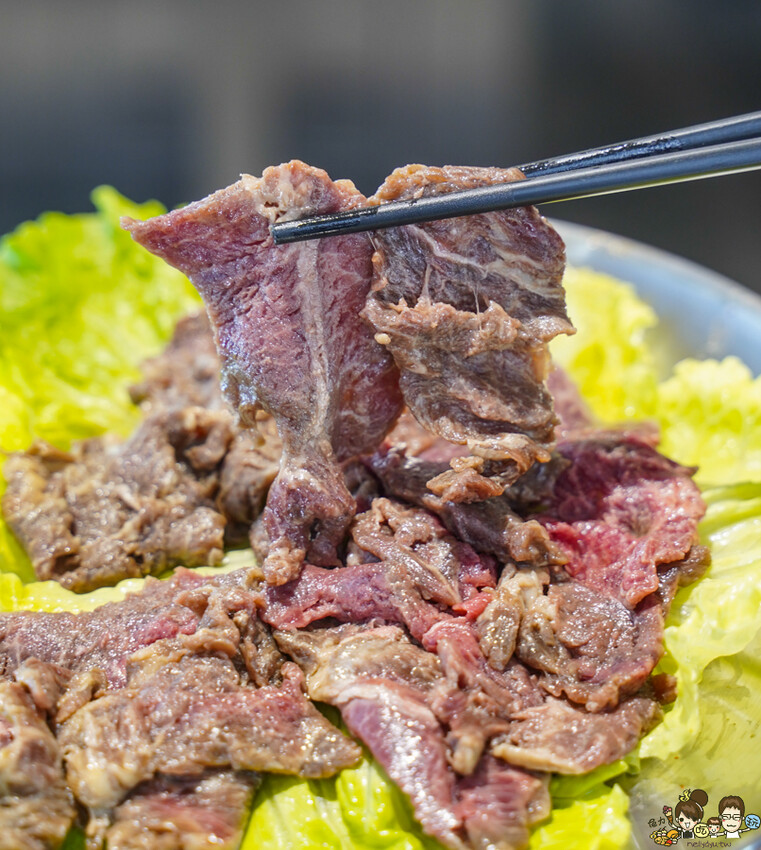 美術館 新潮的潮虎老火鍋，晚餐宵夜不孤單、六款特製湯頭、獨家虎氏功夫菜、三湯頭之賓士鍋 - 跟著尼力吃喝玩樂＆親子生活