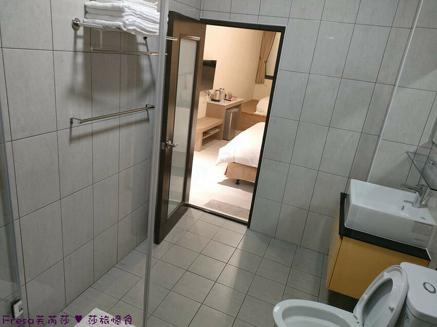 日月潭住宿【開心龍民宿】家庭湖景房超美!和風簡約設計感旅宿.伊達邵碼頭步行1分鐘│包棟民宿│專屬停車場│伊達邵民宿 - Fresa芙芮莎♥莎旅憶食