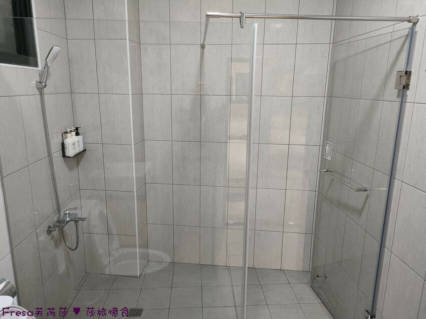 日月潭住宿【開心龍民宿】家庭湖景房超美!和風簡約設計感旅宿.伊達邵碼頭步行1分鐘│包棟民宿│專屬停車場│伊達邵民宿 - Fresa芙芮莎♥莎旅憶食