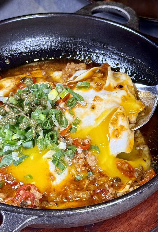 捷運中山站美食新亮點!「朝粥幫」暖呼呼砂鍋粥、創意中華料理必嚐