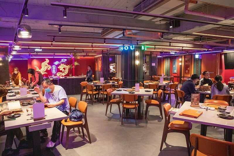 捷運中山站美食新亮點!「朝粥幫」暖呼呼砂鍋粥、創意中華料理必嚐