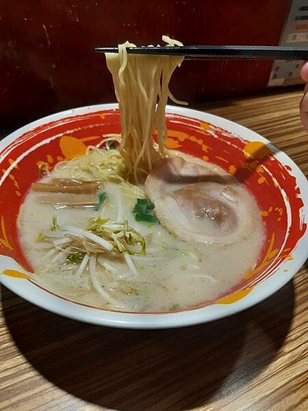 豚將拉麵-吃麵吃到飽超佛心拉麵店家
