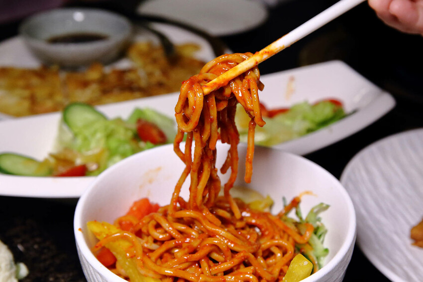 微風信義美食餐廳，韓吃一隻雞 微風信義店，有別於一般韓式餐廳