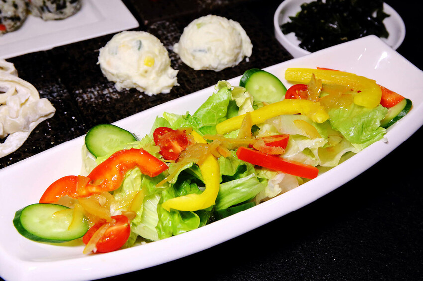 微風信義美食餐廳，韓吃一隻雞 微風信義店，有別於一般韓式餐廳