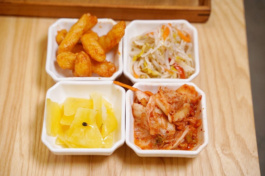 新竹高CP值韓式料理餐廳推薦!「太空總薯-韓式2號店」主打個人韓式定食套餐,另有四人套餐選擇,平日下午「辣炒年糕炒泡麵」買五送一,園區下午茶首選! - 阿華田的美食日記