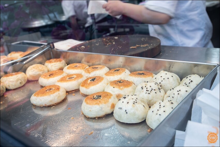 台中市西屯區台中美食│逢甲排隊美食：舞陽點心舖逢甲店 水煎包大餅