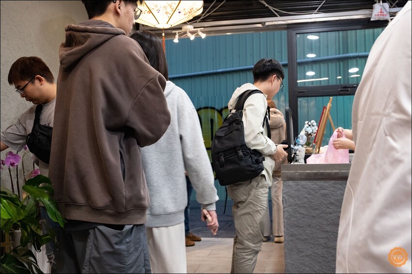 台中市西屯區台中美食│逢甲排隊美食：舞陽點心舖逢甲店 水煎包大餅