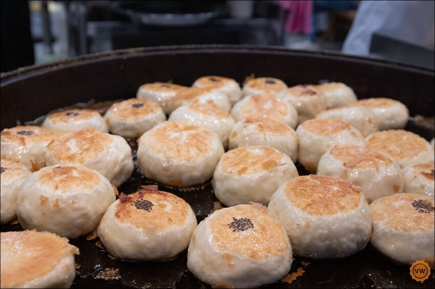 台中市西屯區台中美食│逢甲排隊美食：舞陽點心舖逢甲店 水煎包大餅