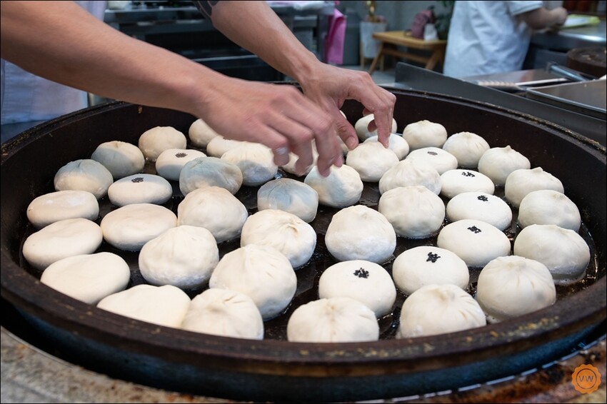台中市西屯區台中美食│逢甲排隊美食：舞陽點心舖逢甲店 水煎包大餅
